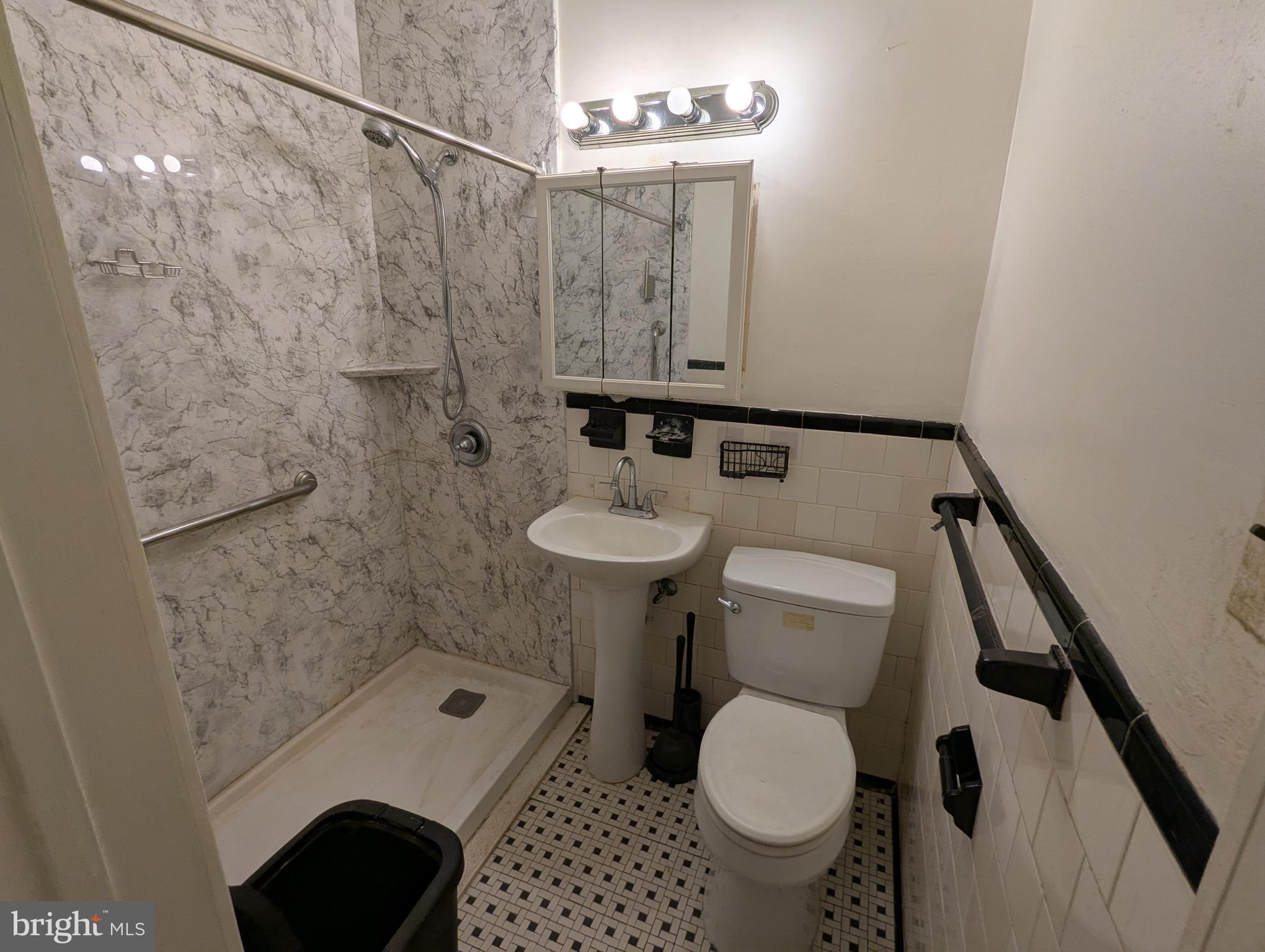 4029 Cedardale Road Baltimore, MD 21215 - Photo 10 of 16 Gallery Image 10