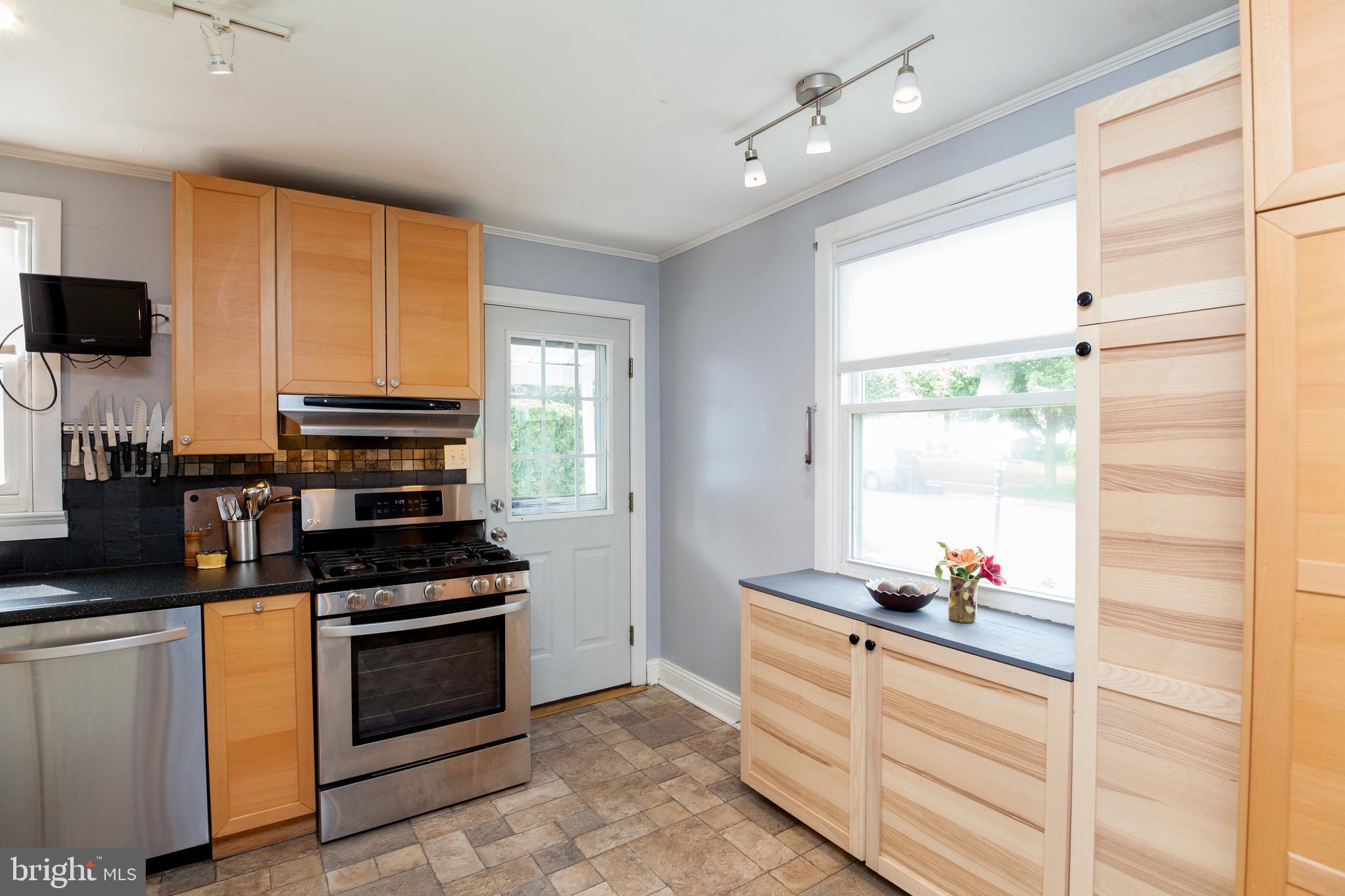 445 Maple Road Hellertown, PA 18055 - Photo 11 of 45 Kitchen