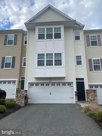 $2,900 | 640 Jacobsen Circle, Newark, DE 19702
