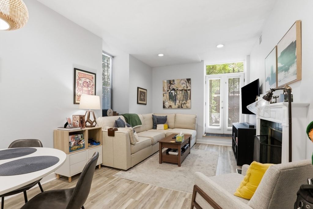 130 Appleton Street, Unit 1E Boston, MA 02116 - Photo 4 of 21