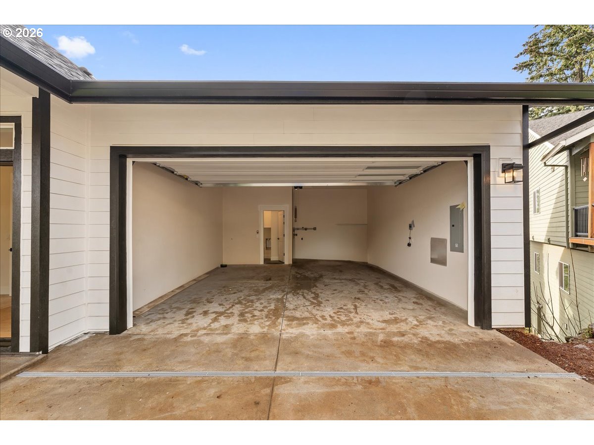 737 Southeast Forest Glen Road Estacada, OR 97023 - Photo 43 of 47 a view of a garage