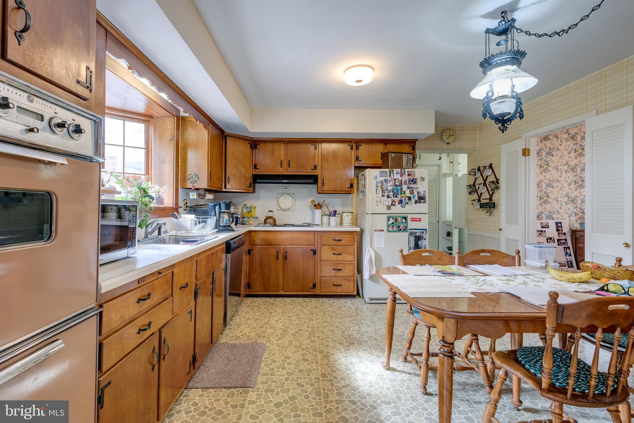 1054 Tenby Road Berwyn, PA 19312 - Photo 7 of 20