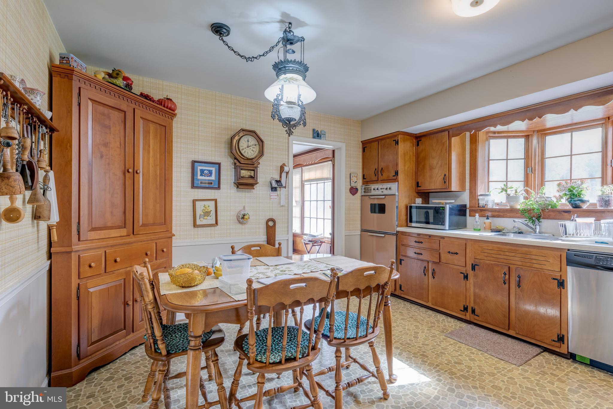 1054 Tenby Road Berwyn, PA 19312 - Photo 8 of 20