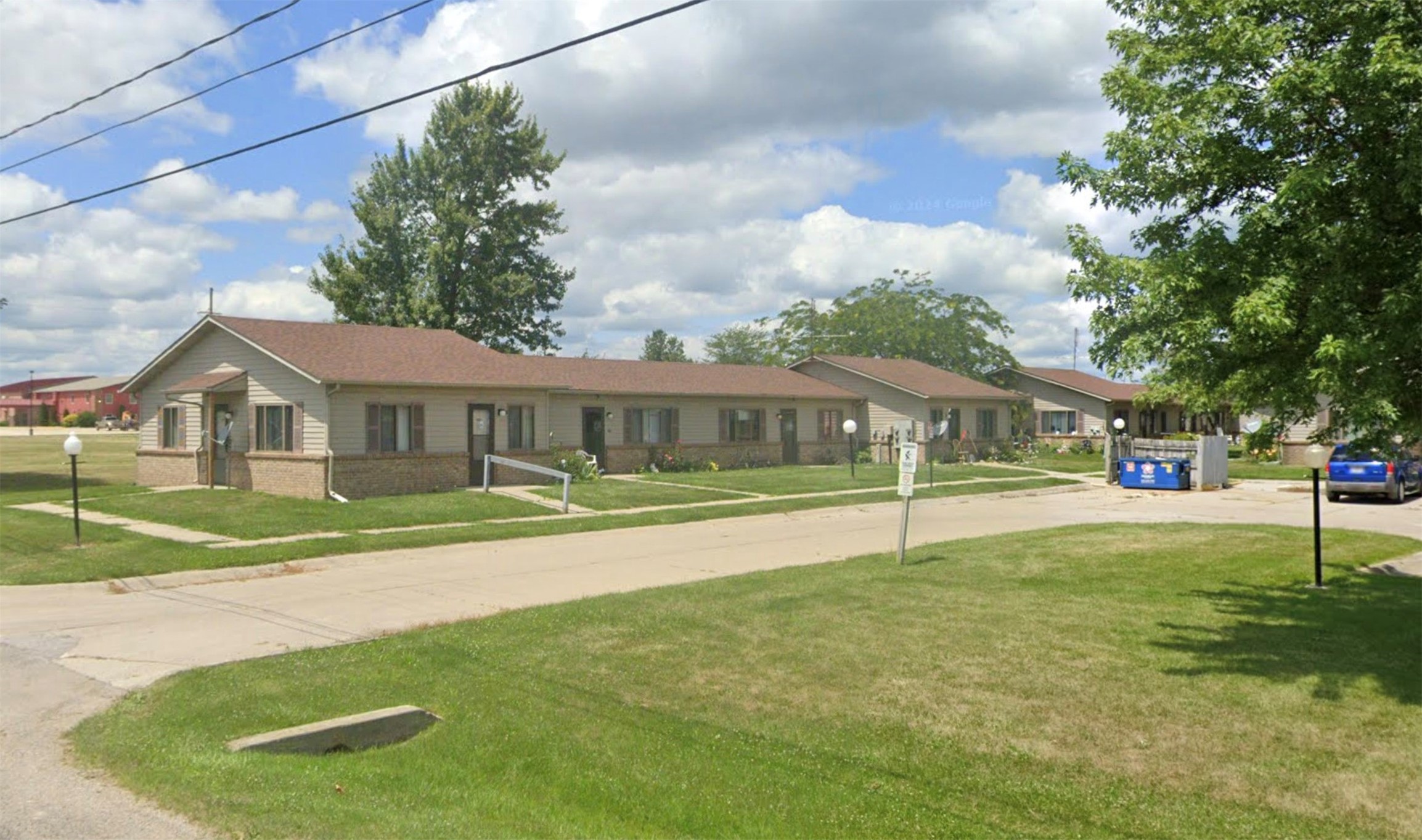 125 Shire Crest West Unity, OH 43570 - Photo 8 of 8 a front view of a house with a yard