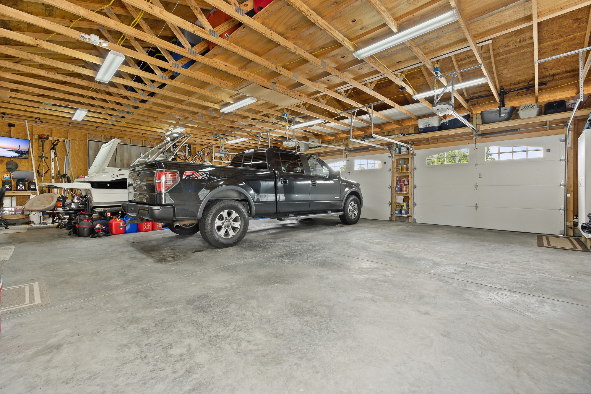 103 Molten Lane Hilham, TN 38568 - Photo 23 of 39 a view of a garage