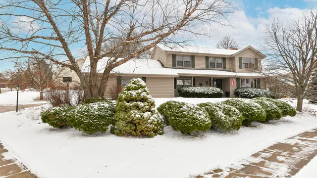 $575,000 | 2229 Stony Ridge Drive, Waukesha, WI 53189