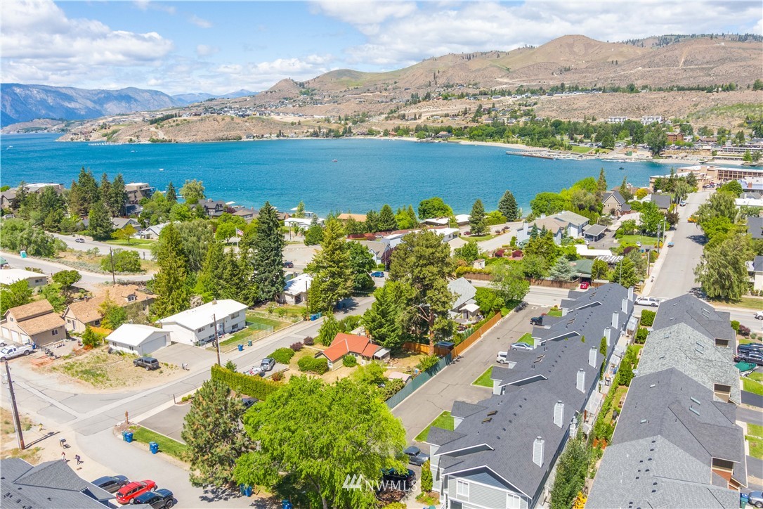 431 Webster Avenue, Unit F Chelan, WA 98816 - Photo 2 of 33