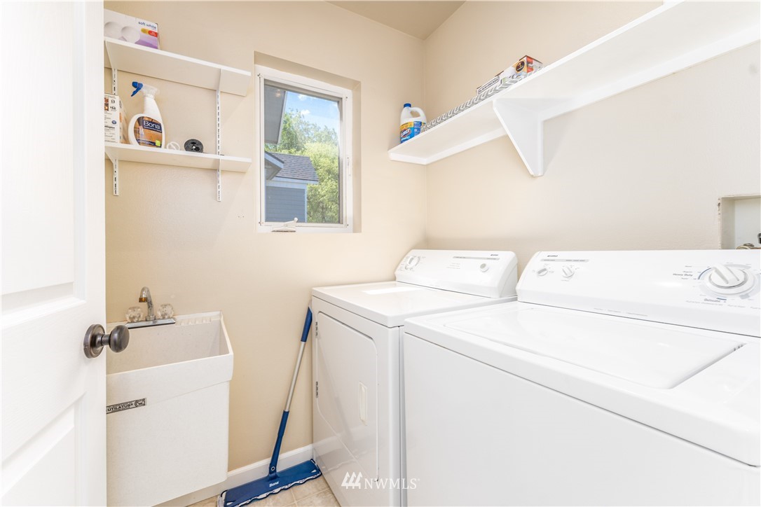 431 Webster Avenue, Unit F Chelan, WA 98816 - Photo 17 of 33