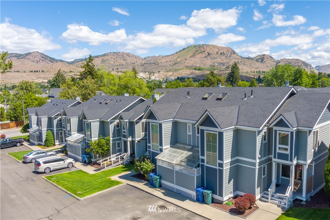 431 Webster Avenue, Unit F Chelan, WA 98816 - Photo 3 of 33