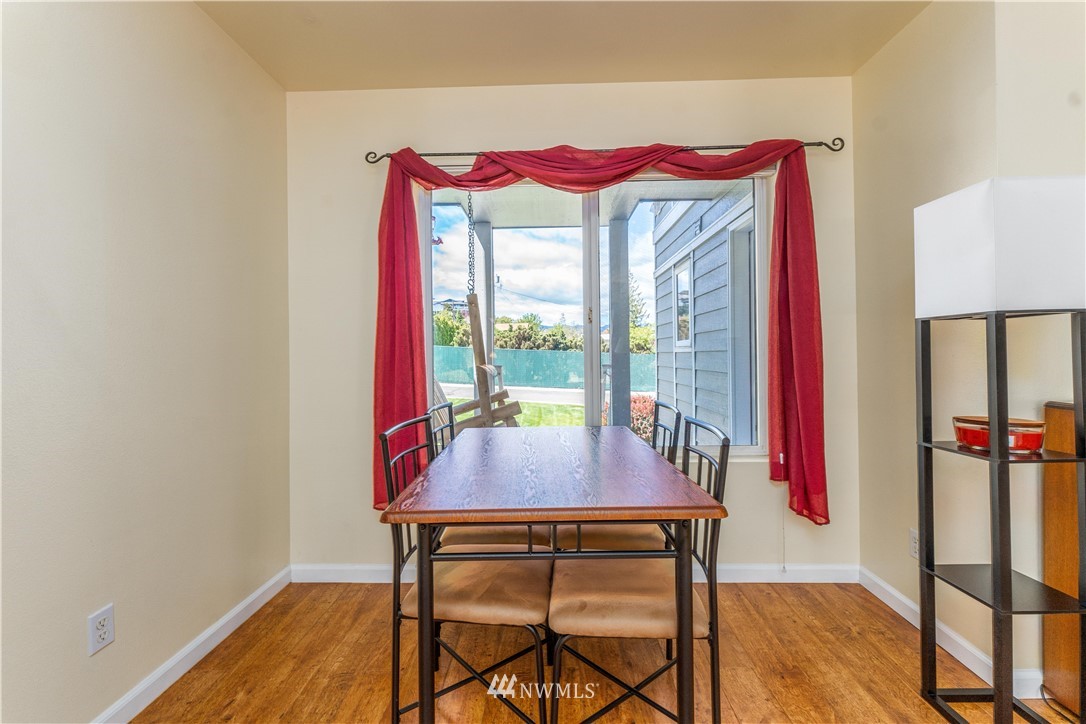 431 Webster Avenue, Unit F Chelan, WA 98816 - Photo 8 of 33