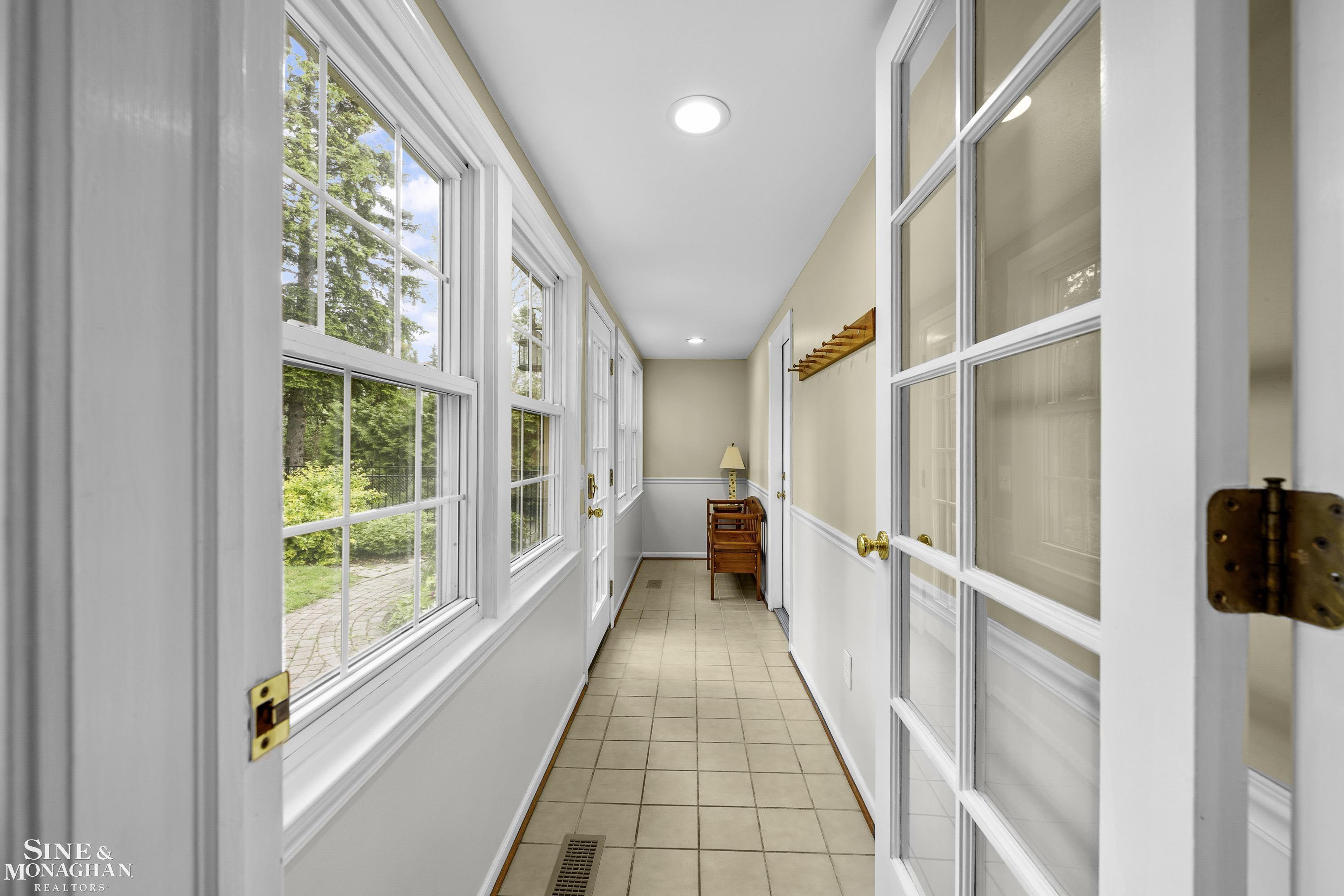 1427 North Renaud Road Grosse Pointe, MI 48236 - Photo 23 of 52 50175423-e37f9dd9-156a-480e-a26b-d9fd6d2f04d5.JPG