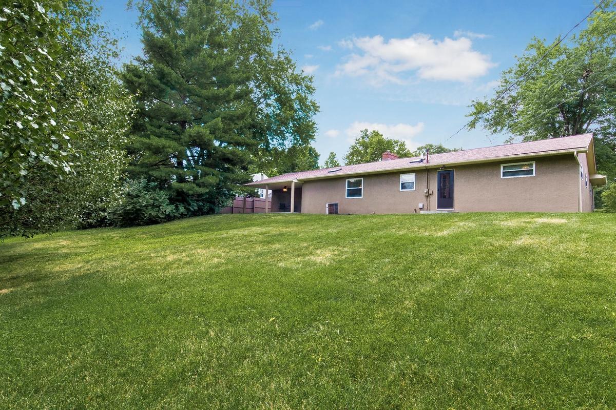 1394 Zollinger Road Columbus, OH 43221 - Photo 46 of 50