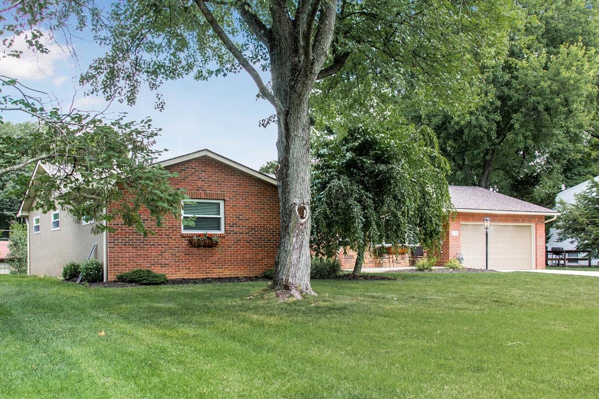 1394 Zollinger Road Columbus, OH 43221 - Photo 50 of 50