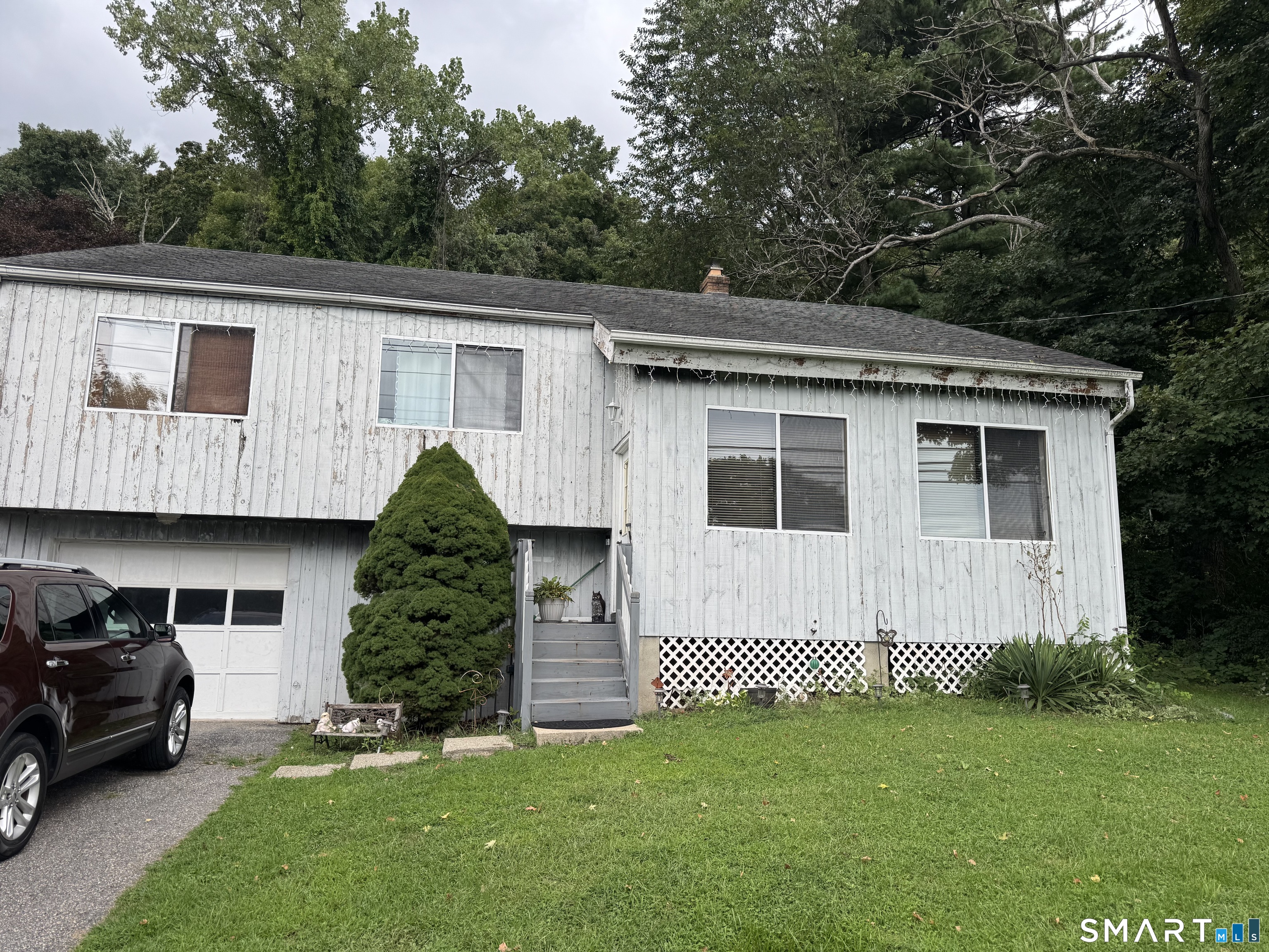 223 River Road Shelton, CT 06484 - Photo 1 of 15 Gallery Image 1