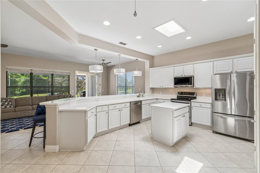 567 Villa Park Road Poinciana, FL 34759 - Photo 11 of 68