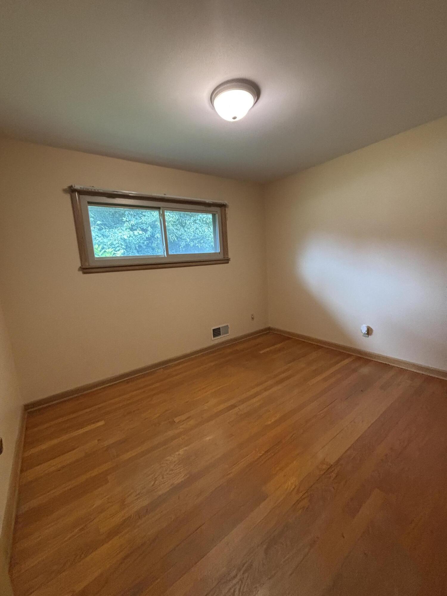 7658 North Delta Place Milwaukee, WI 53223 - Photo 13 of 16 3rd Bedroom