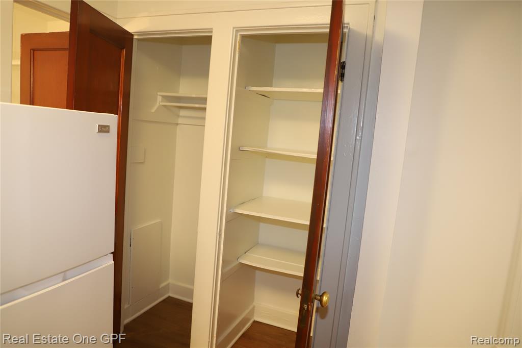 271 West Maple Road, Unit 4 Birmingham, MI 48009 - Photo 10 of 12