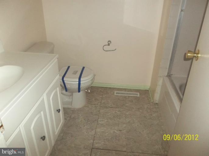 130 Hammershire Road, Unit D Reisterstown, MD 21136 - Photo 9 of 13 Bath