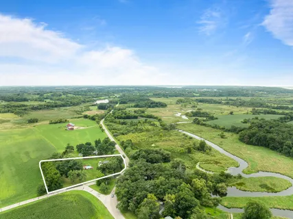 $545,000 | 2211 Sheridan Springs Road, Lyons, WI 53147