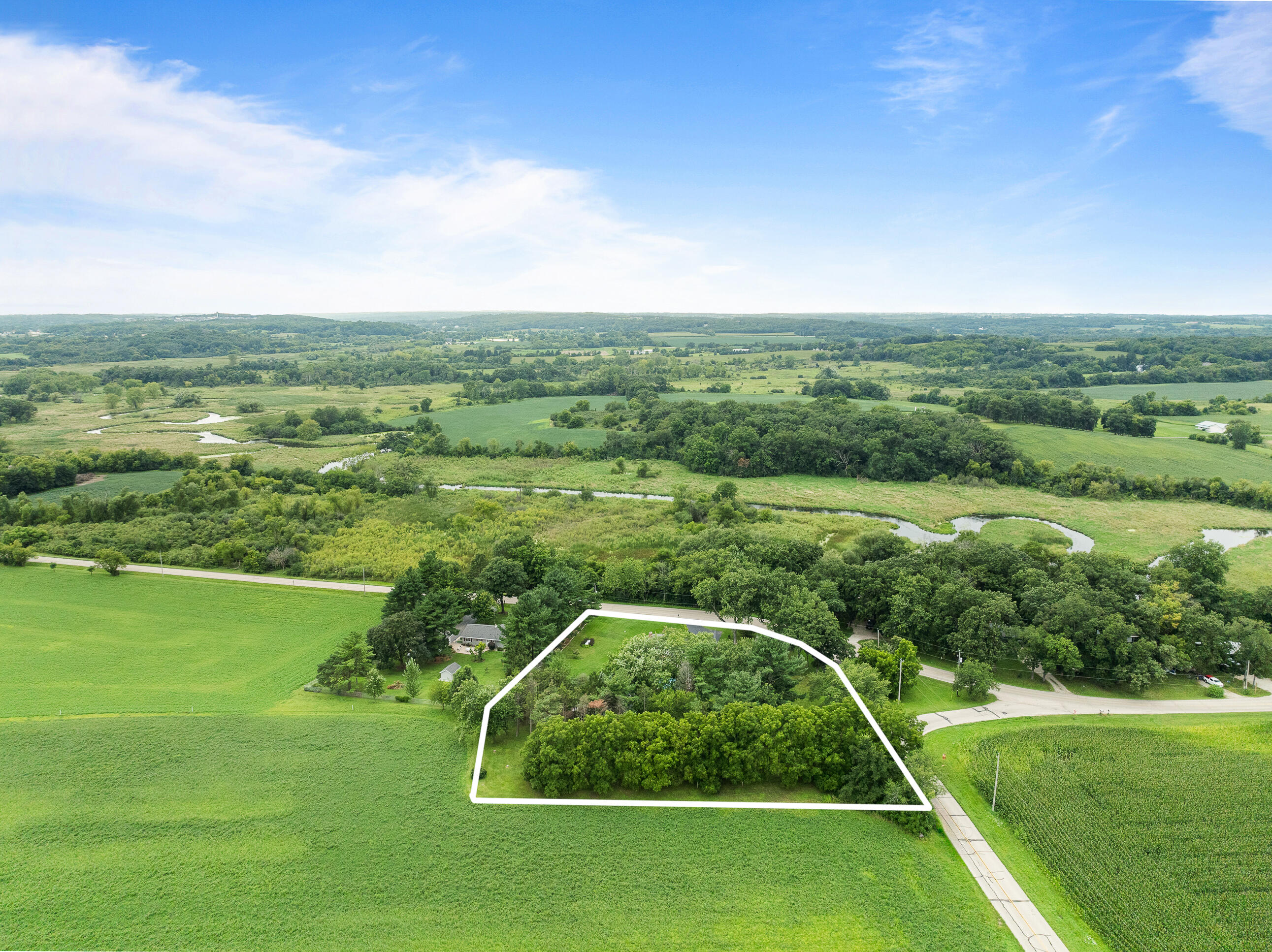 2211 Sheridan Springs Road Lyons, WI 53147 - Photo 6 of 39 2211 Sheridan Springs Rd - Selects-15