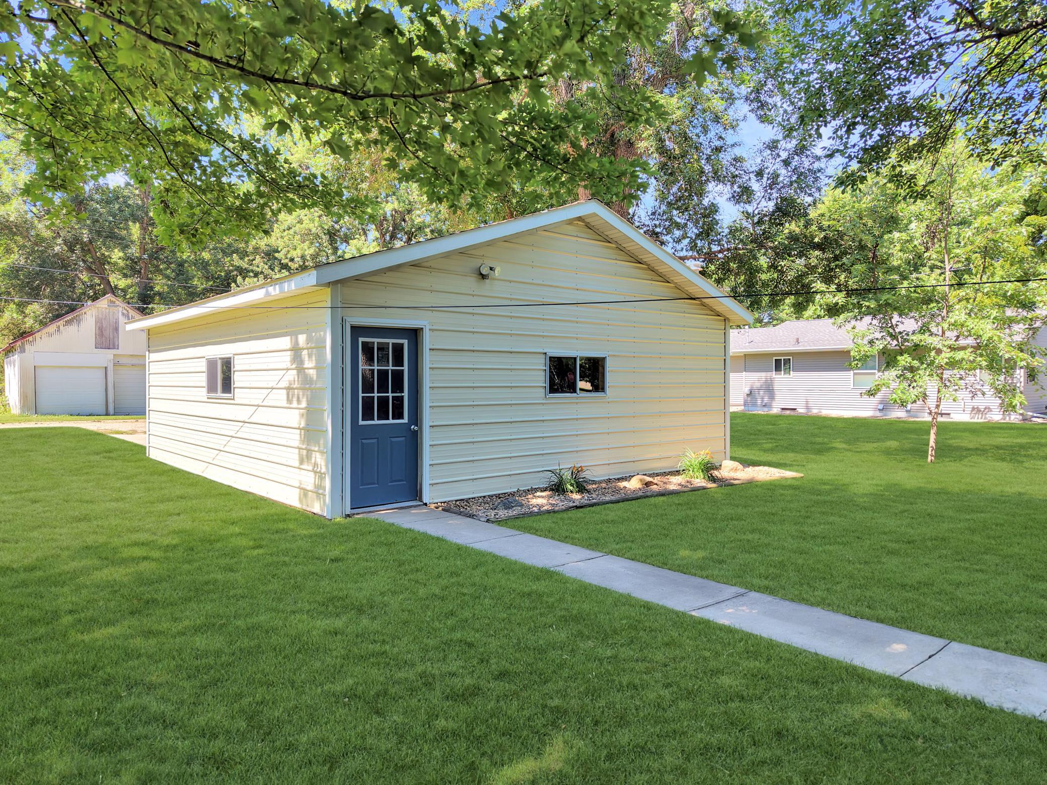 71 Rowland Street Tracy, MN 56175 - Photo 41 of 43