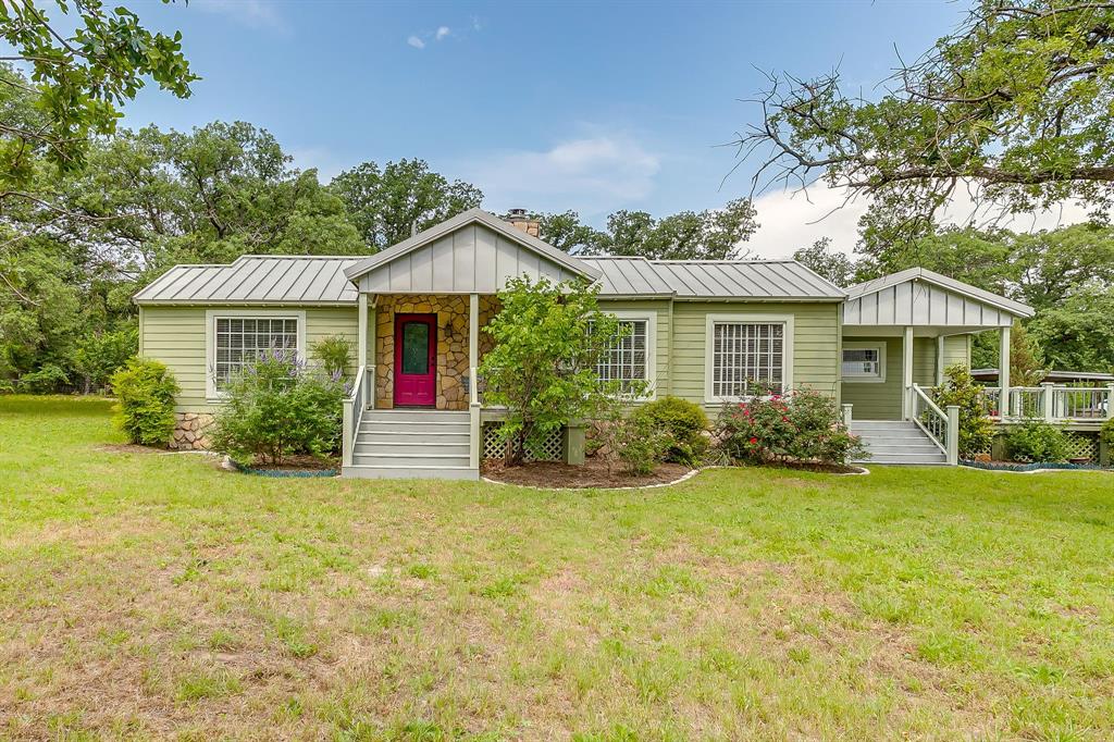 211 Silver Acres Road Azle, TX 76020 - Photo 1 of 1 Front of House