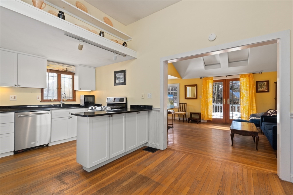 26 Pine Ridge Road Wayland, MA 01778 - Photo 3 of 29