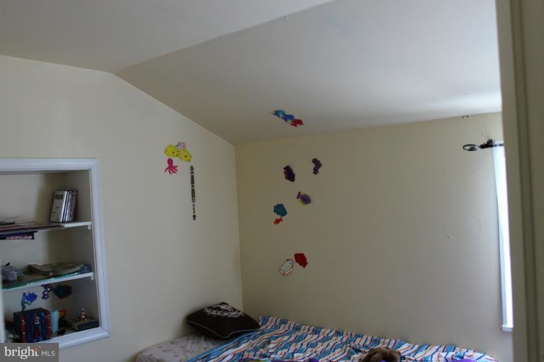 5406 7th Road South Arlington, VA 22204 - Photo 4 of 23 Bedroom