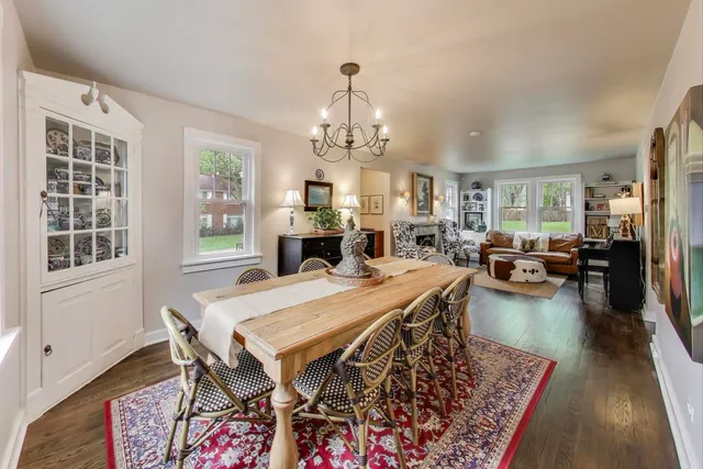 $550,000 | 201 South George Street, Barrington, IL 60010