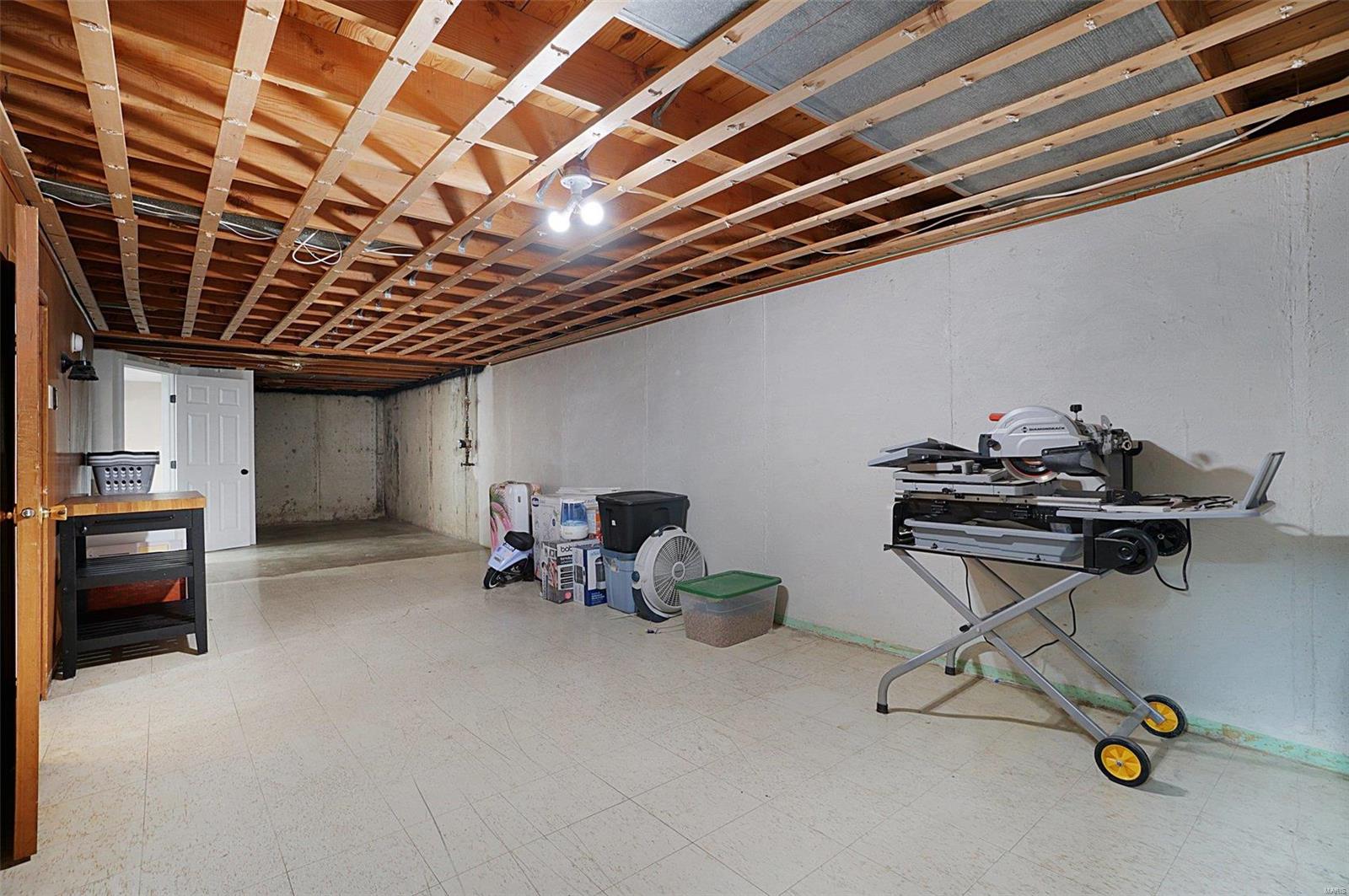 4266 Ringer Road St. Louis, MO 63129 - Photo 20 of 29