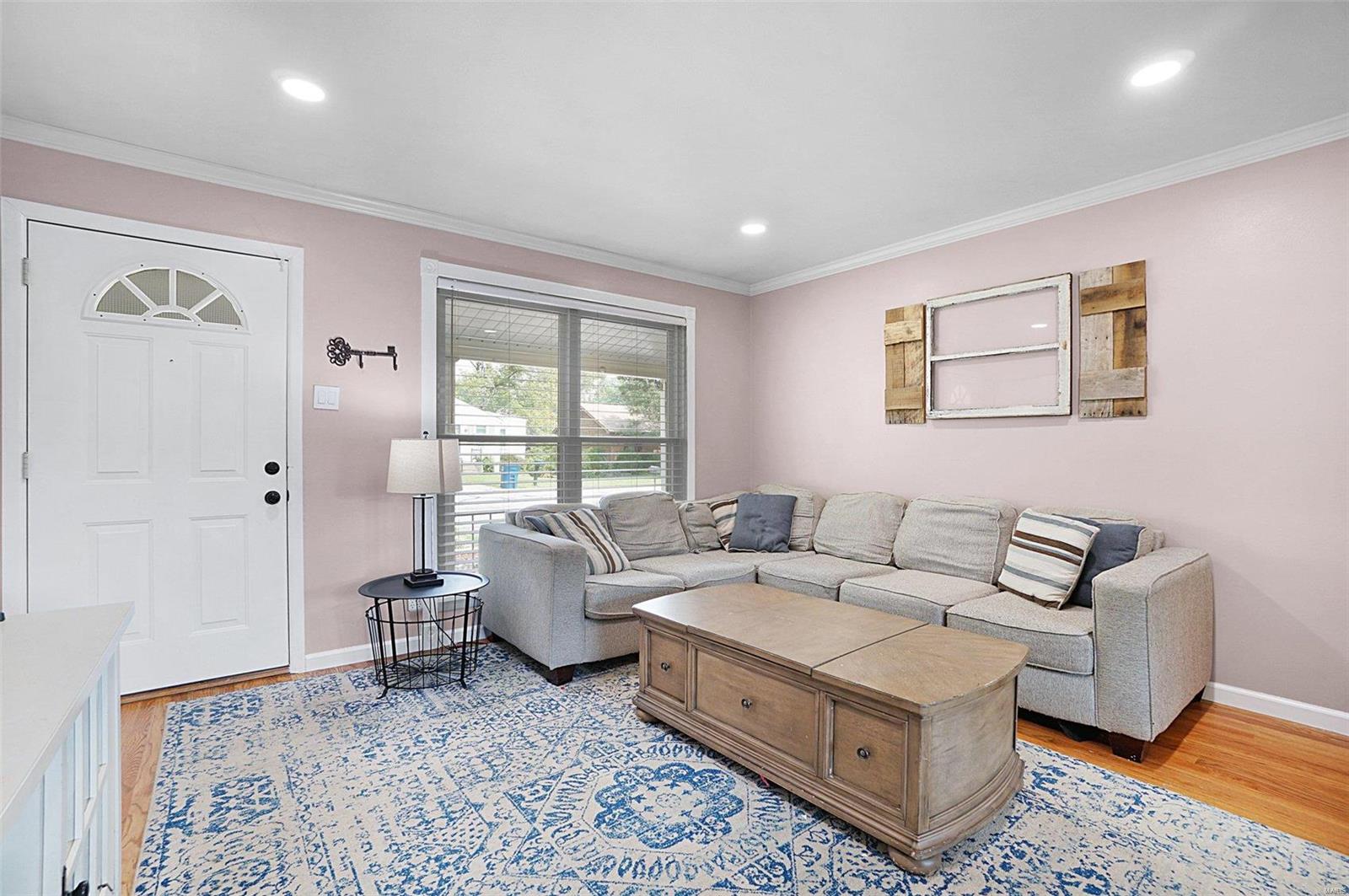 4266 Ringer Road St. Louis, MO 63129 - Photo 5 of 29