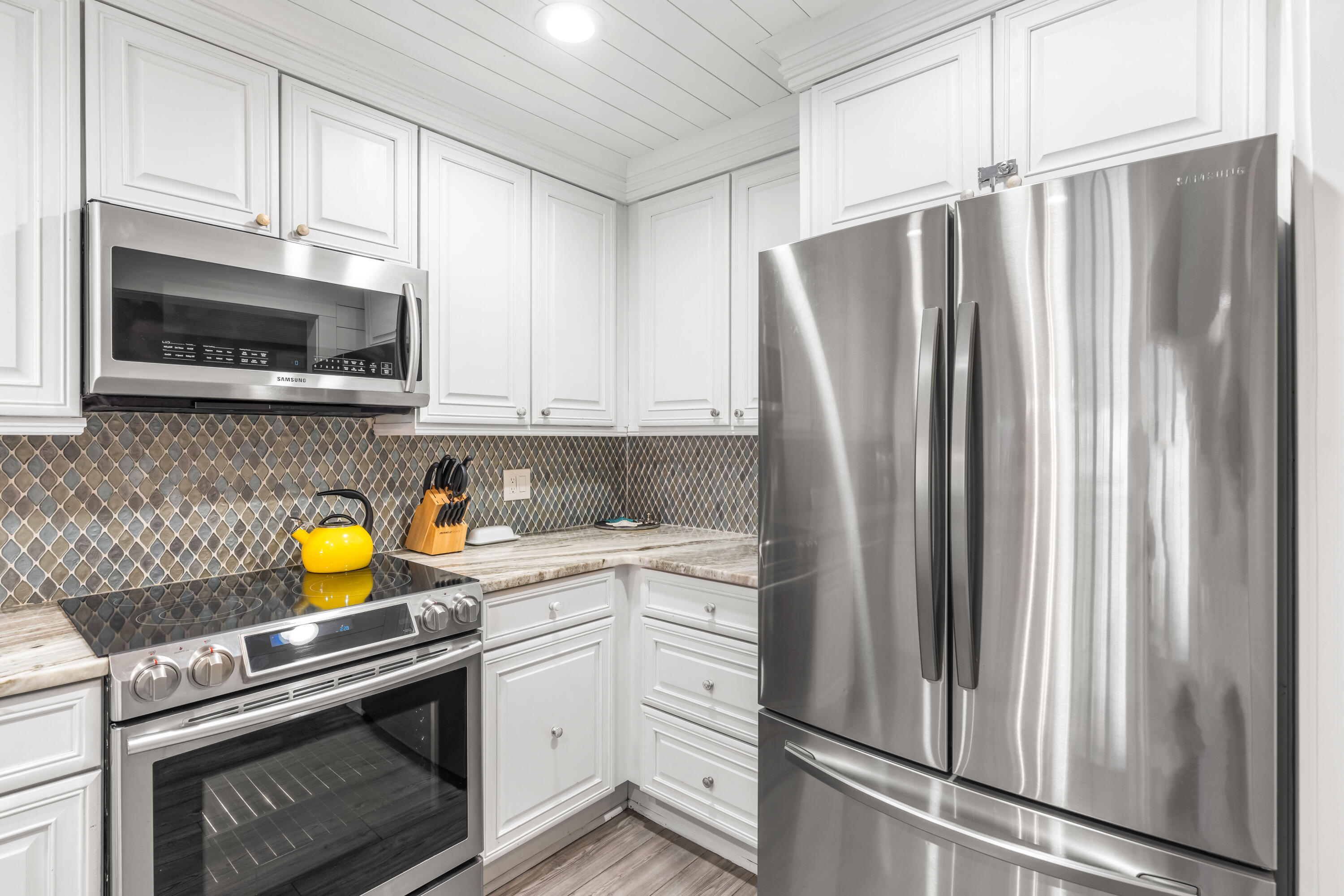 5209 Beachwalk Drive Miramar Beach, FL 32550 - Photo 8 of 50 Beachwalk Villas 5209 kitchen stove