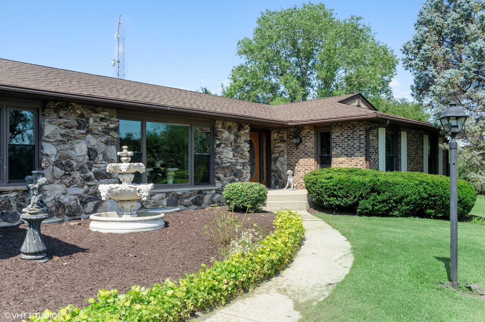6815 Spring Grove Road Spring Grove, IL 60081 - Photo 2 of 26