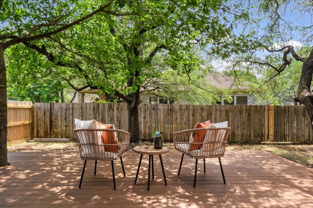 11208 Bastogne Loop Austin, TX 78739 - Photo 35 of 39