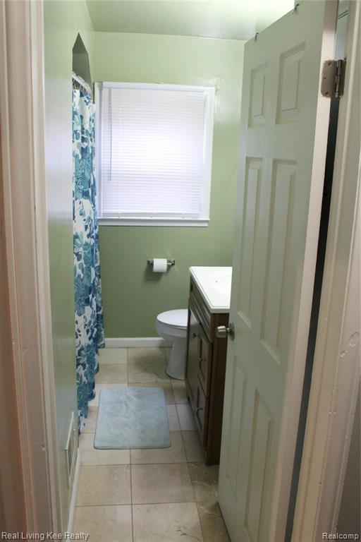 16052 Sumner Redford, MI 48239 - Photo 12 of 23
