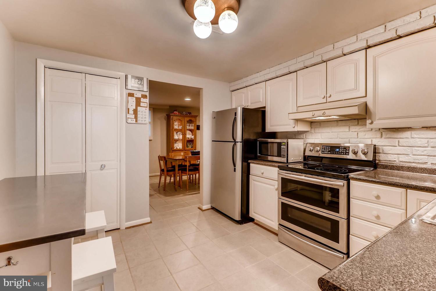 2203 Corsica Road Baltimore, MD 21221 - Photo 12 of 28 Kitchen