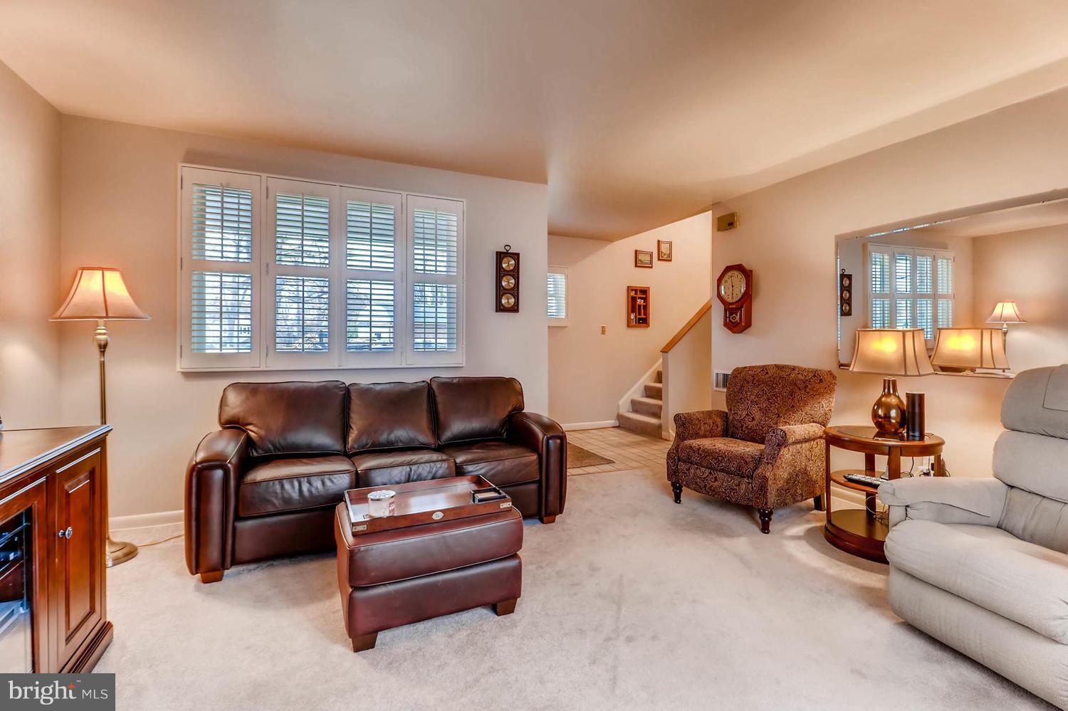 2203 Corsica Road Baltimore, MD 21221 - Photo 5 of 28 Living Room