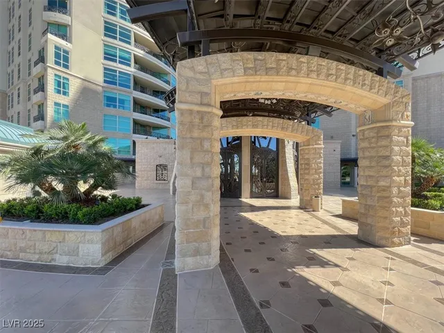 $945,987 | 9101 Alta Drive, Unit 18, Las Vegas, NV 89145