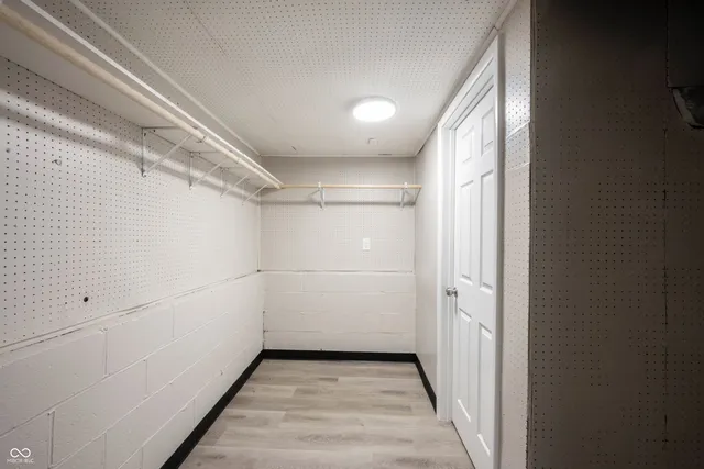 $199,999 | 2740 Pawnee Drive, Indianapolis, IN 46229