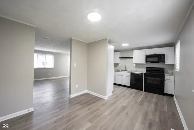 $199,999 | 2740 Pawnee Drive, Indianapolis, IN 46229