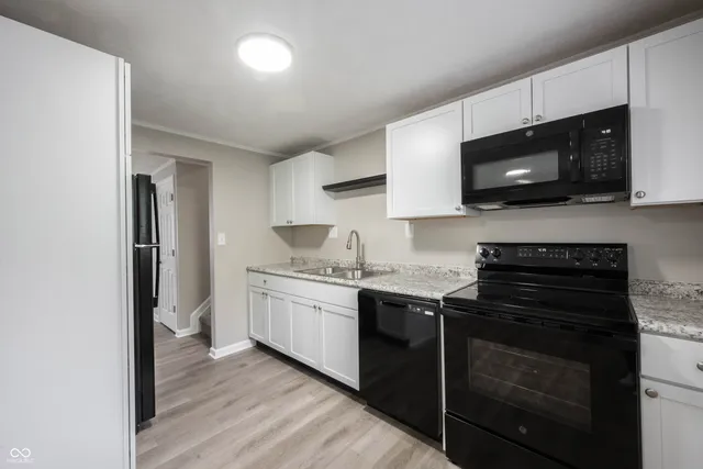 $199,999 | 2740 Pawnee Drive, Indianapolis, IN 46229