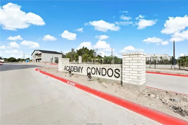 a sign that is on the side of the road