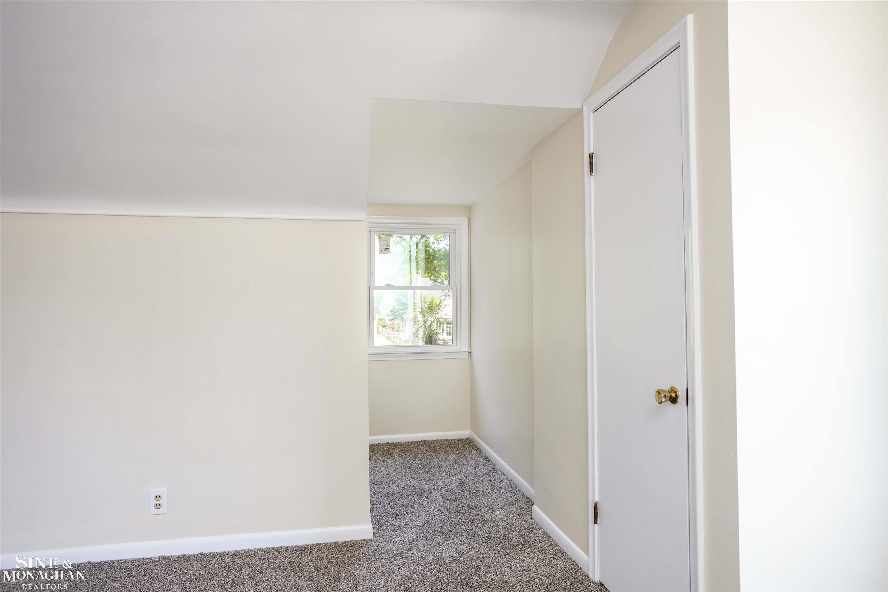 377 Ridgemont Road Grosse Pointe Farms, MI 48236 - Photo 19 of 36