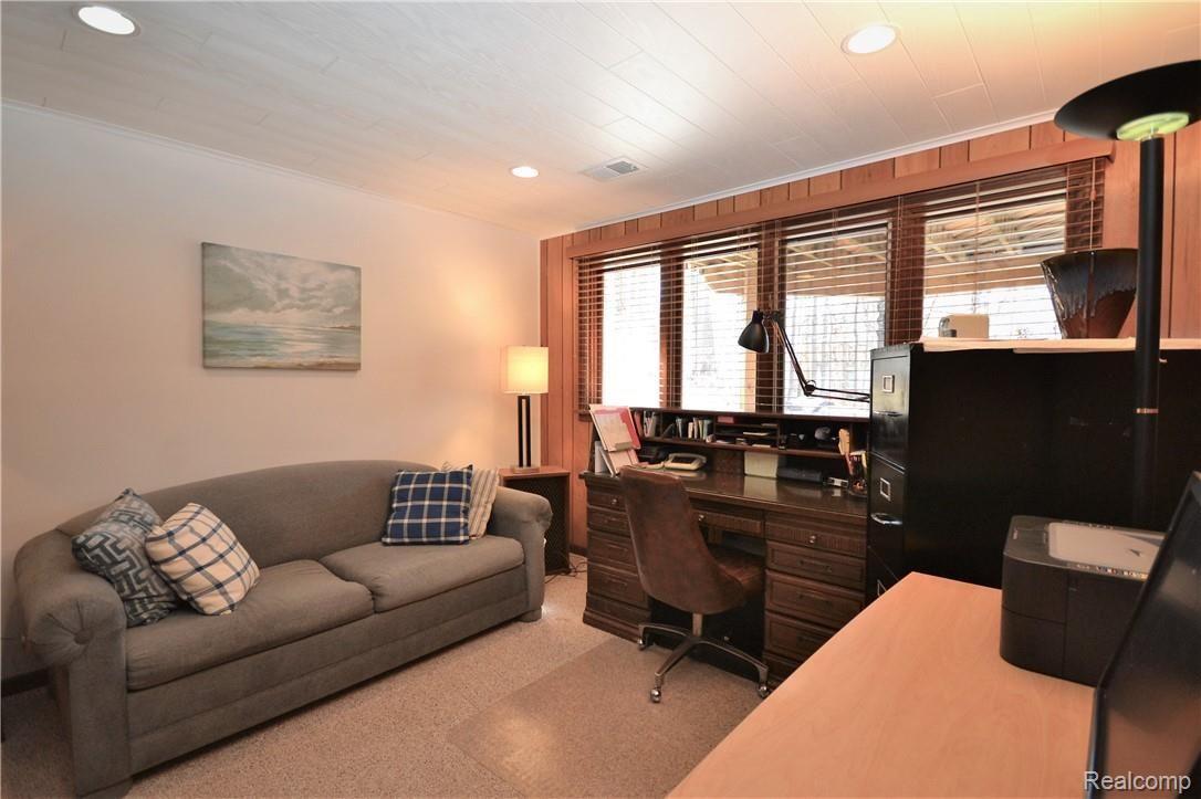 4763 Patrick Road West Bloomfield, MI 48322 - Photo 29 of 48 29.JPG