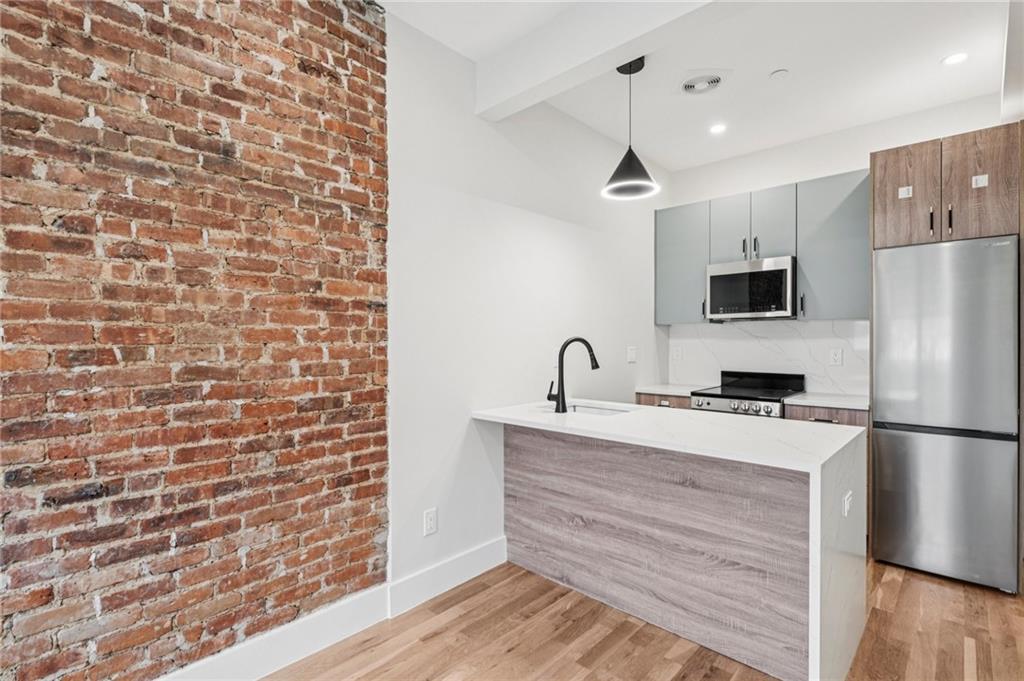 220 Schaefer Street, Unit 3F Brooklyn, NY 11207 - Photo 7 of 9