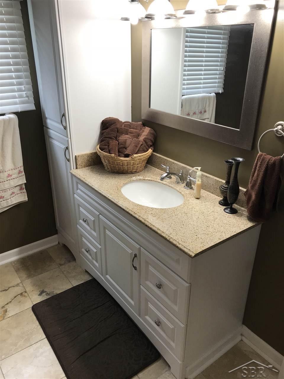 3301 State Street Road Bay City, MI 48706 - Photo 19 of 28 31360858-18.JPG