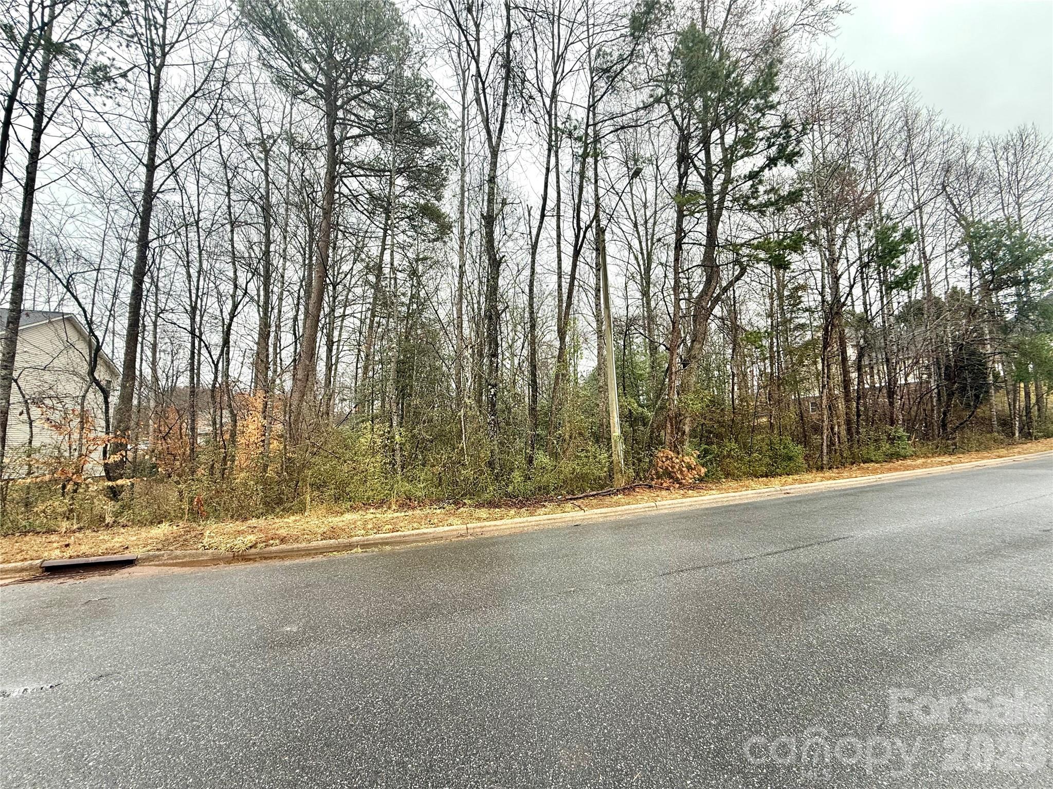 5136 Mark Drive Northeast Hickory, NC 28601 - Photo 7 of 12