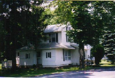 835 South Hoch Road Bath, PA 18014 - Photo 1 of 13 Front of home as seen from 946 W.