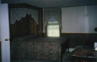 835 South Hoch Road Bath, PA 18014 - Photo 13 of 13 only 1/4 of the master bedroom, the other side shows 2 large closets