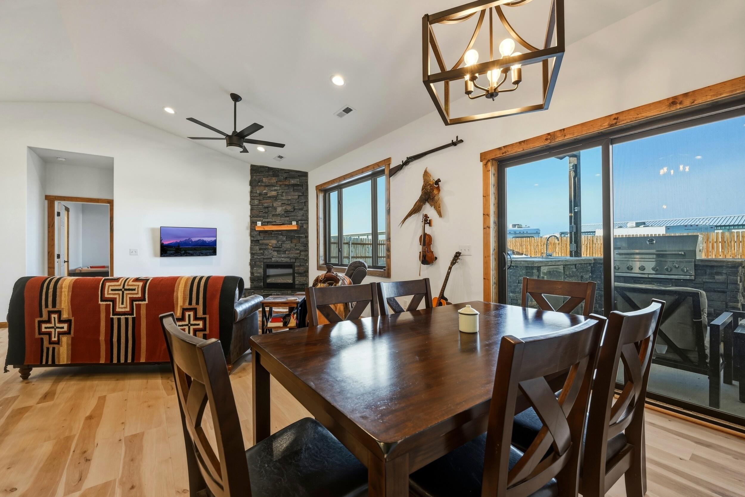 1353 Stoneridge Drive Ranchester, WY 82839 - Photo 15 of 42 dining